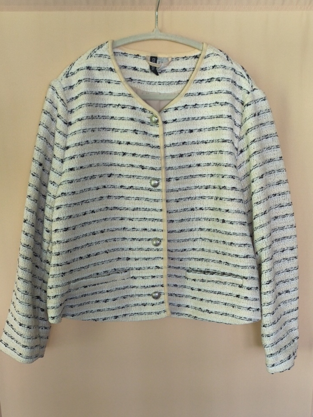 H&M Divided Cropped Jacket in Cream and Black Stripes Like New Size XXL